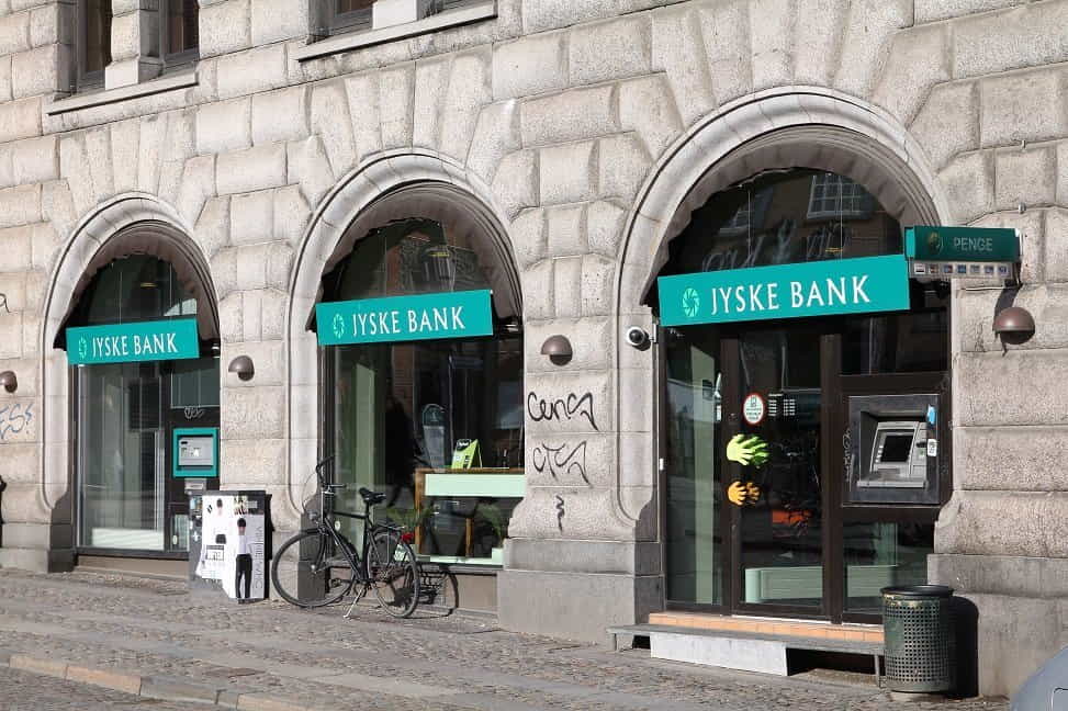 Jyske Bank стимулирует экономику дешевым кредитованием